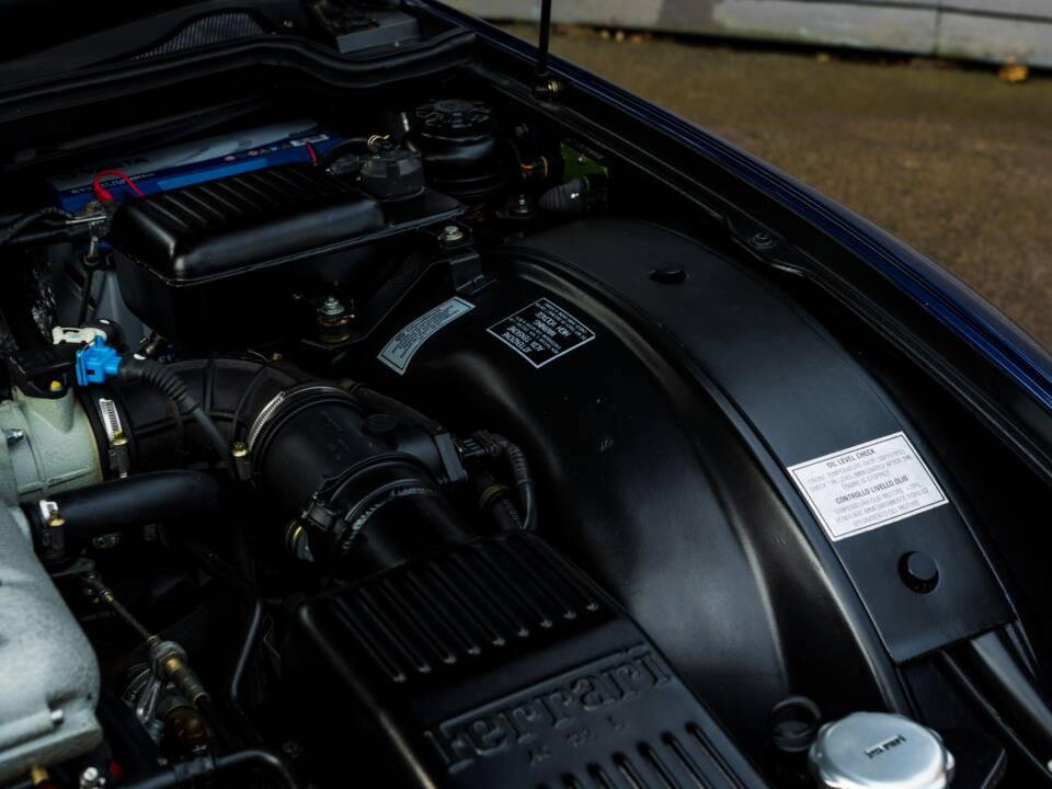 Bild 23/66 von Ferrari 550 Maranello (2000)