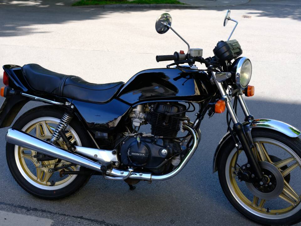 Afbeelding 1/52 van Honda CB 400 N (1982)