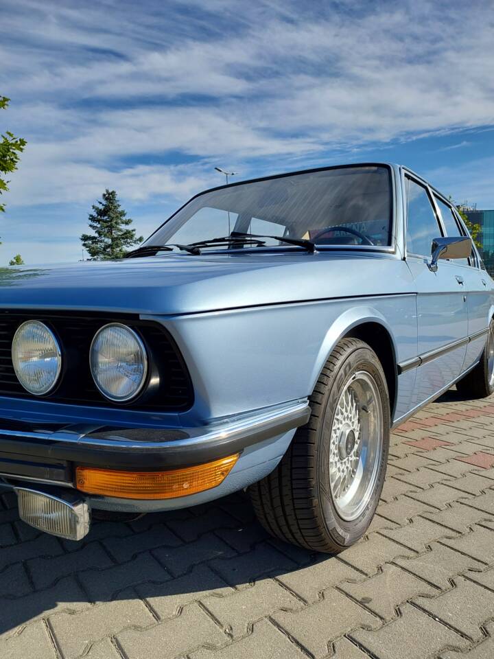 Imagen 5/15 de BMW 520 (1975)