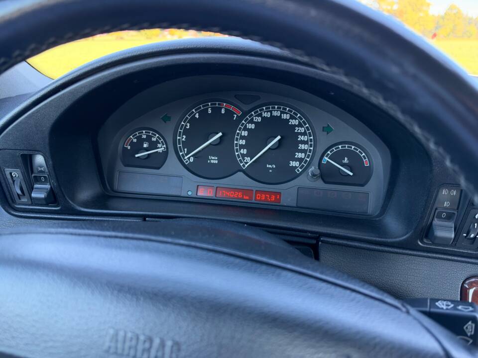 Bild 5/11 von BMW 850i (1991)