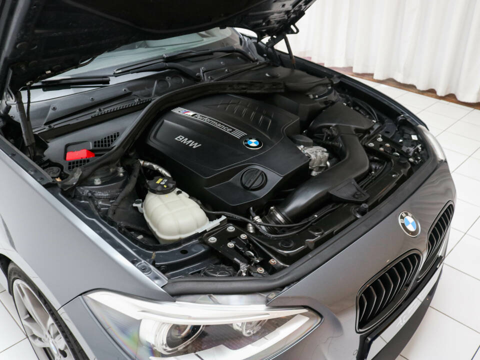 Bild 12/16 von BMW M135i (2014)