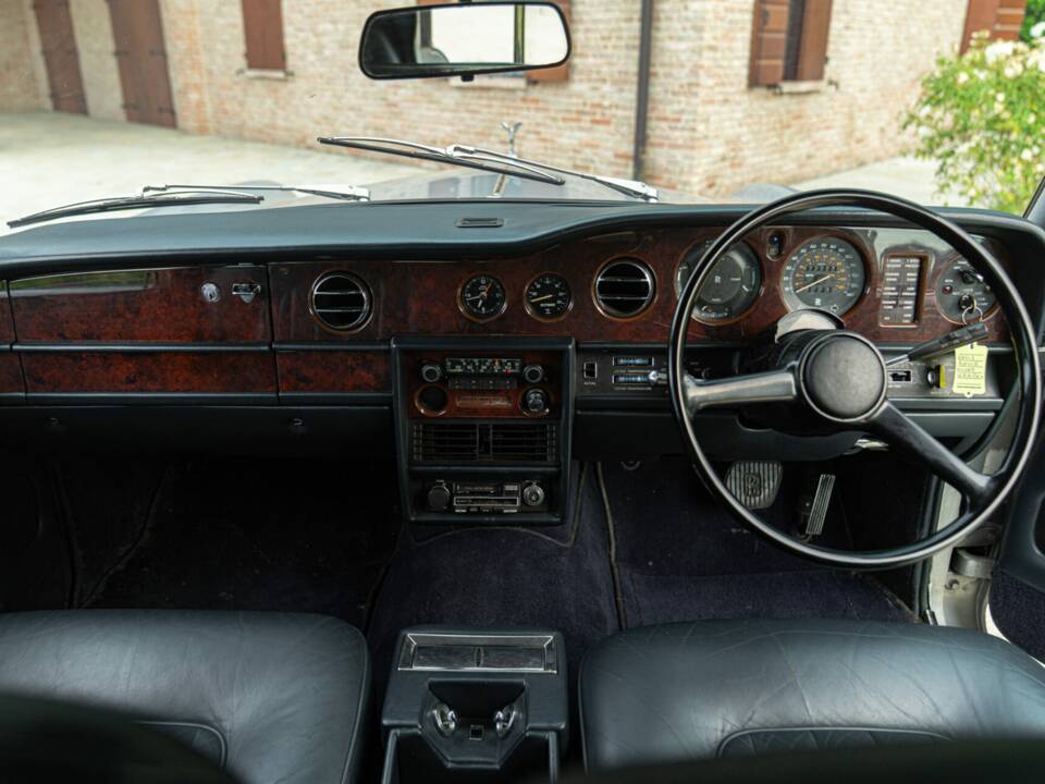 Image 38/50 of Rolls-Royce Silver Wraith II (1979)
