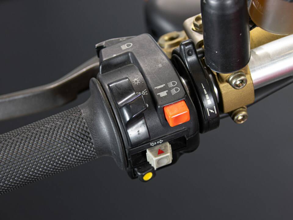 Image 49/50 de Ducati Monster 900 (1996)