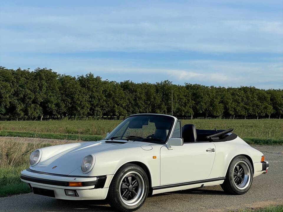 Bild 1/15 von Porsche 911 Carrera 3.2 (1985)