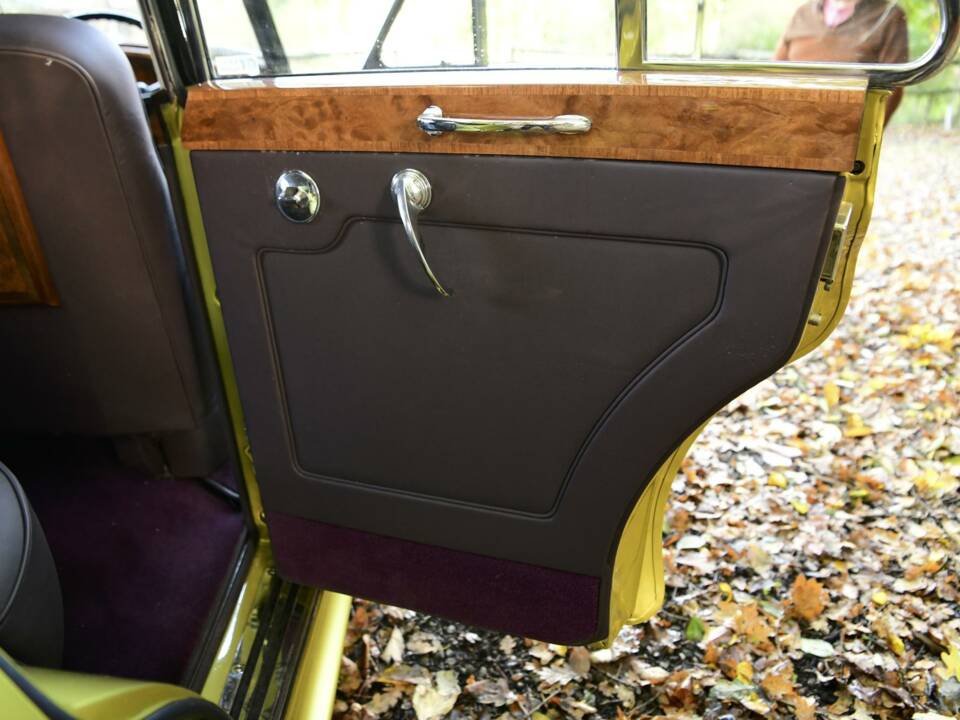 Image 33/38 of Rolls-Royce Silver Cloud I (1959)