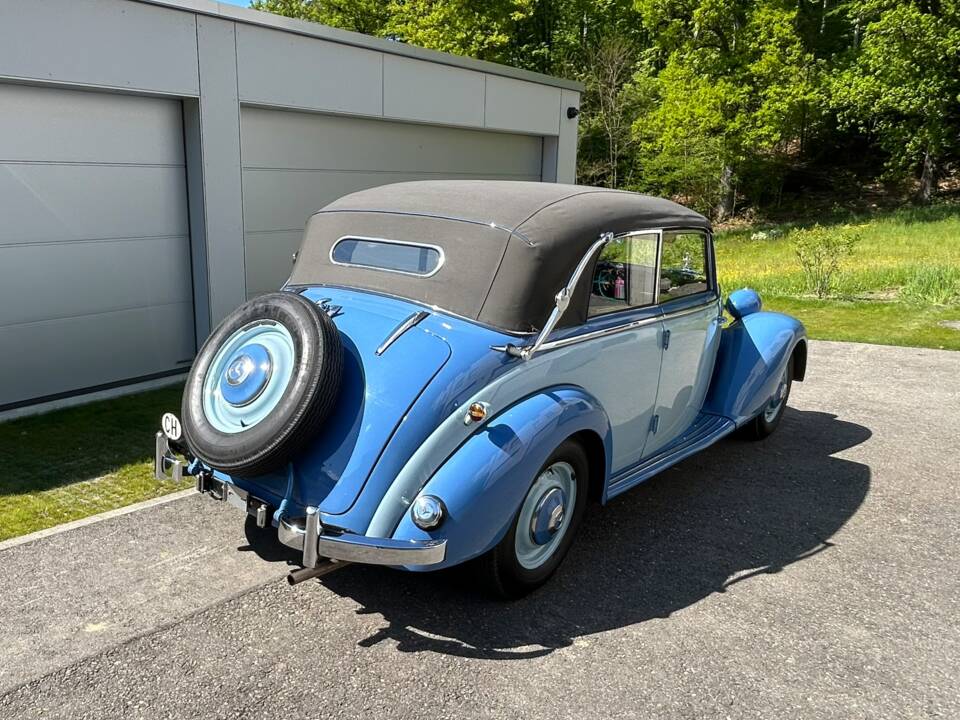 Image 7/9 of Mercedes-Benz 230 Cabriolet B (1939)