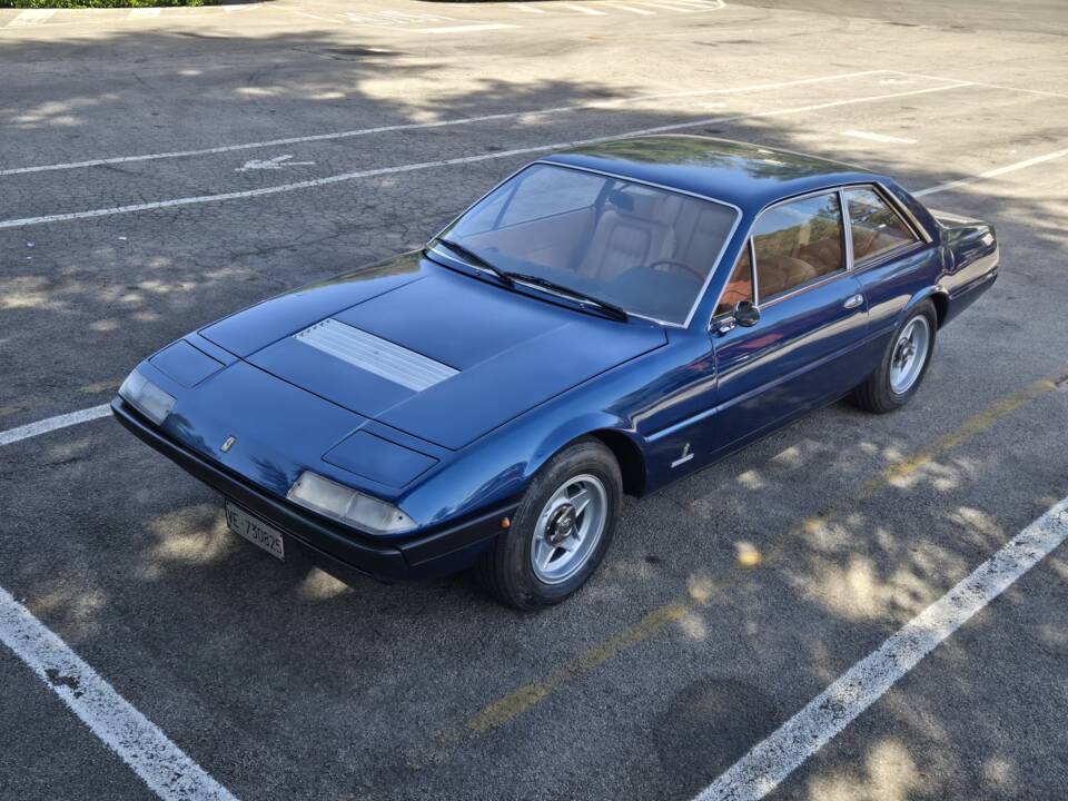 Image 1/77 of Ferrari 365 GT4 2+2 (1975)