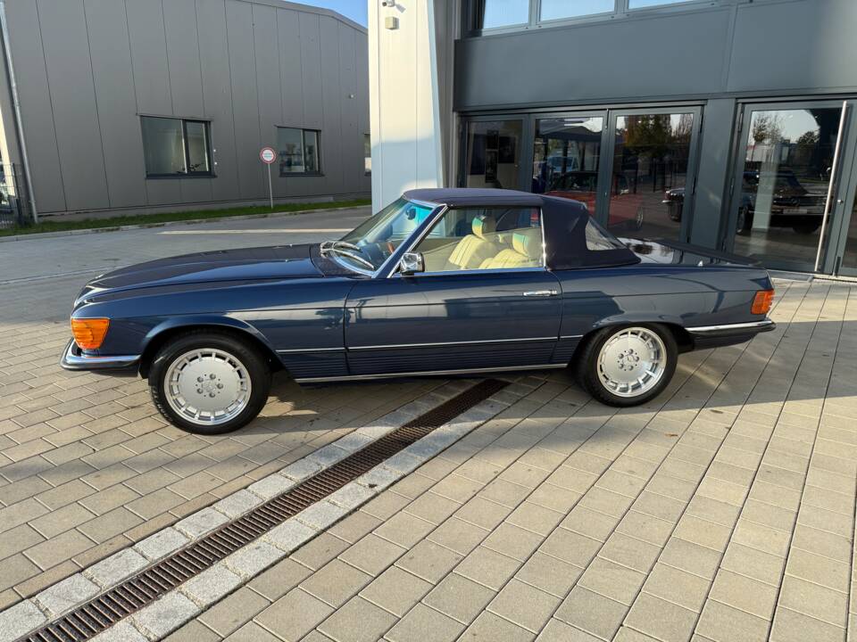 Bild 2/30 von Mercedes-Benz 500 SL (1982)