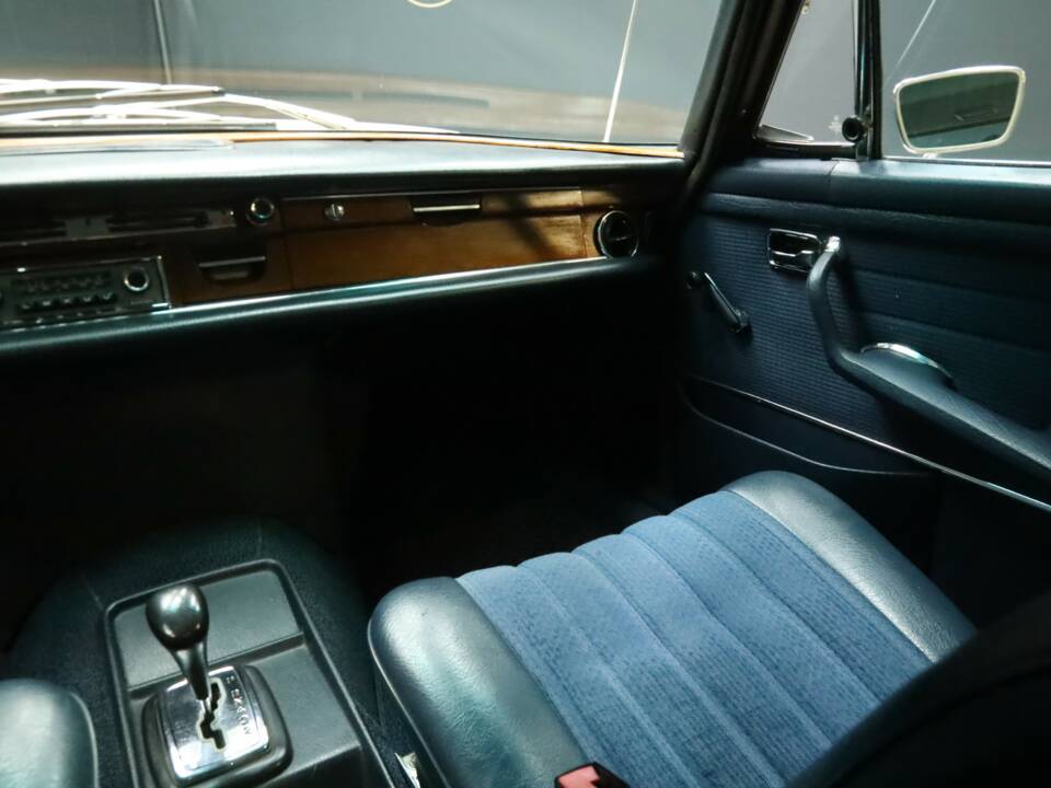 Bild 39/50 von Mercedes-Benz 280 SE (1970)