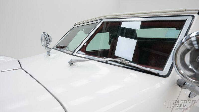 Image 14/15 of Excalibur Roadster IV (1983)