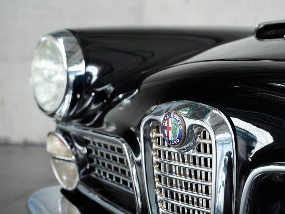 Image 44/50 of Alfa Romeo 2000 Spider (1959)