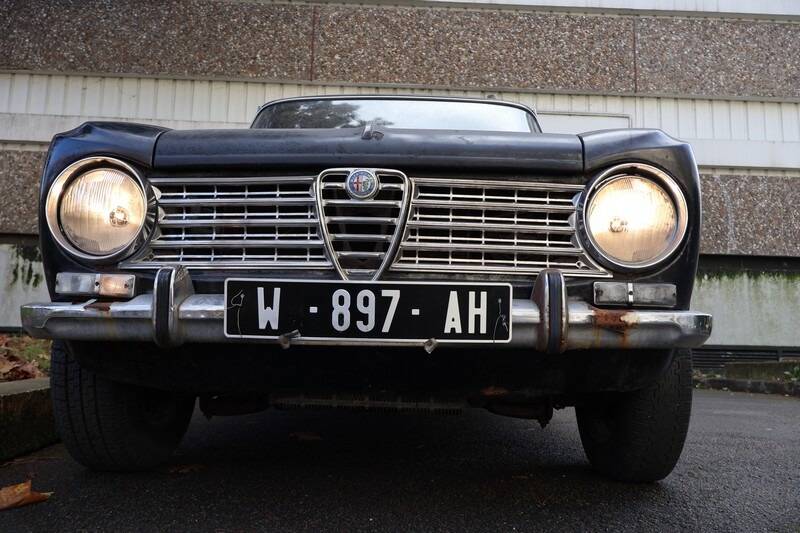 Image 3/33 of Alfa Romeo Giulia 1300 TI (1966)