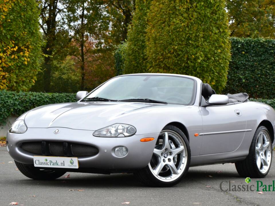 Image 1/50 of Jaguar XKR &quot;Silverstone&quot; (2000)