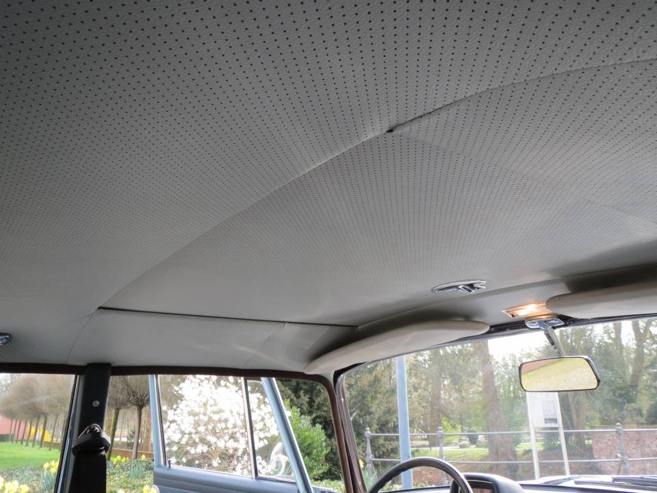 Imagen 14/25 de Mercedes-Benz 200 D (1966)