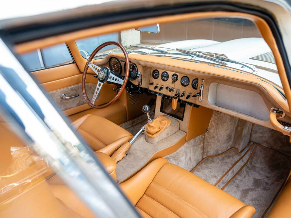 Imagen 41/50 de Jaguar E-Type 4.2 (1965)