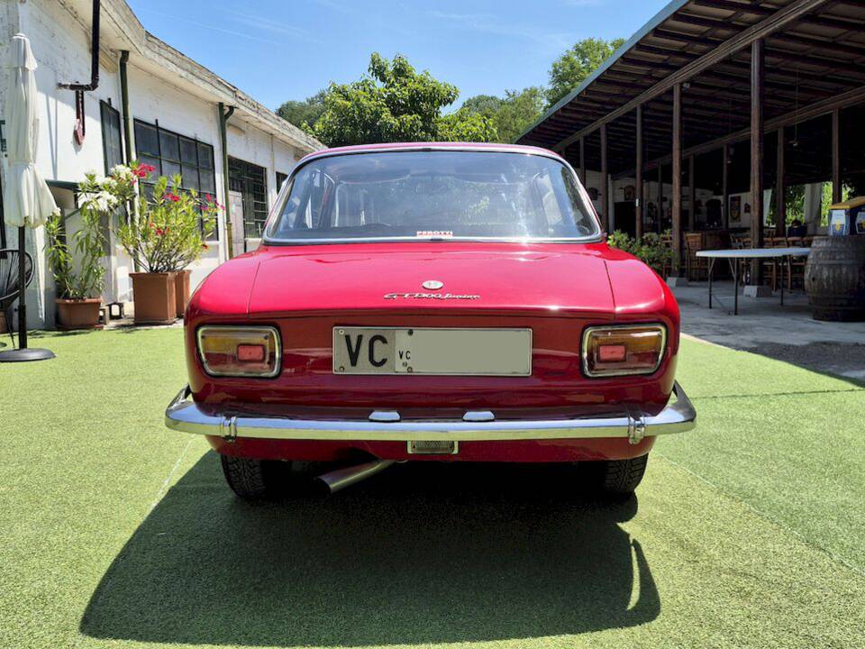 Afbeelding 15/63 van Alfa Romeo Giulia GT 1300 Junior (1971)