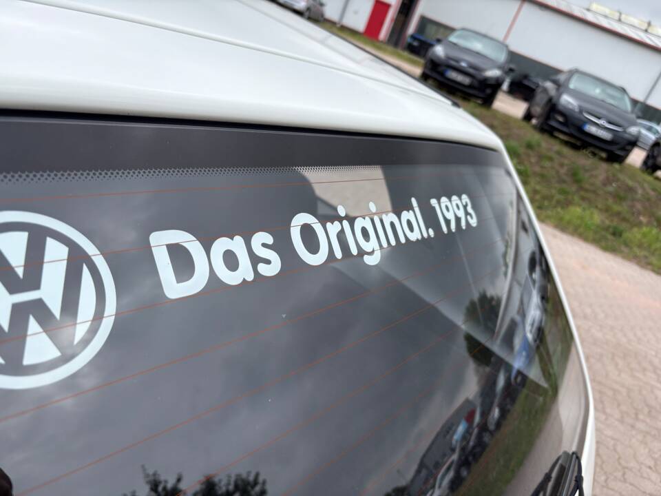 Immagine 17/26 di Volkswagen Golf III 1.8 (1993)