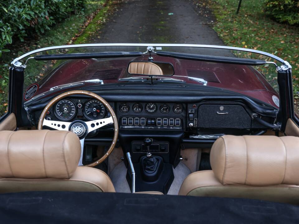 Bild 23/31 von Jaguar E-Type V12 (1974)