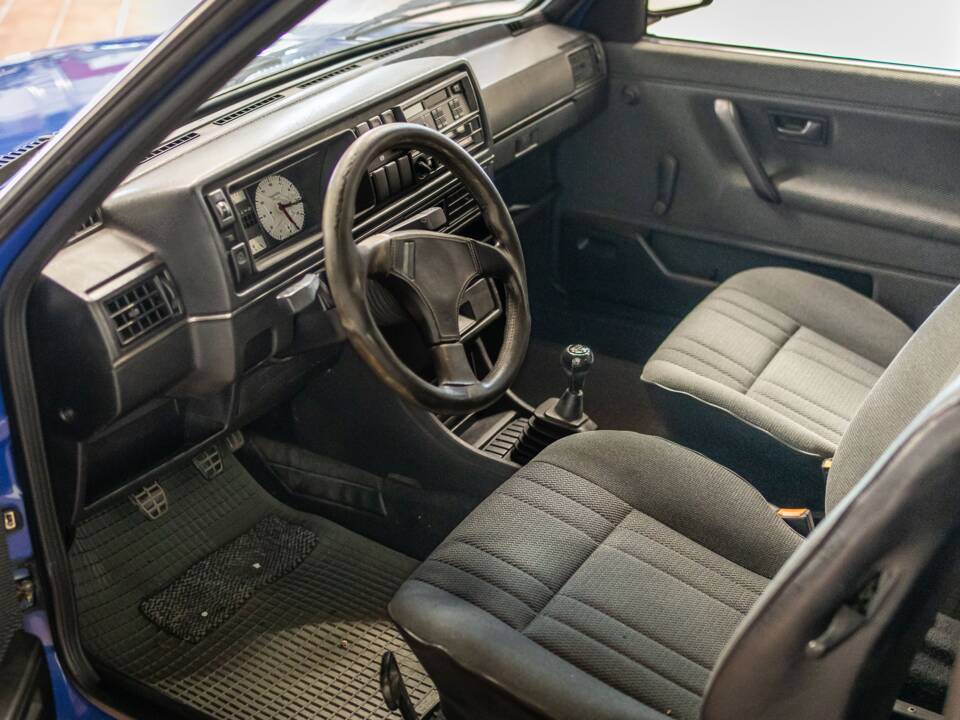 Bild 5/15 von Volkswagen Golf II 1.6 (1990)