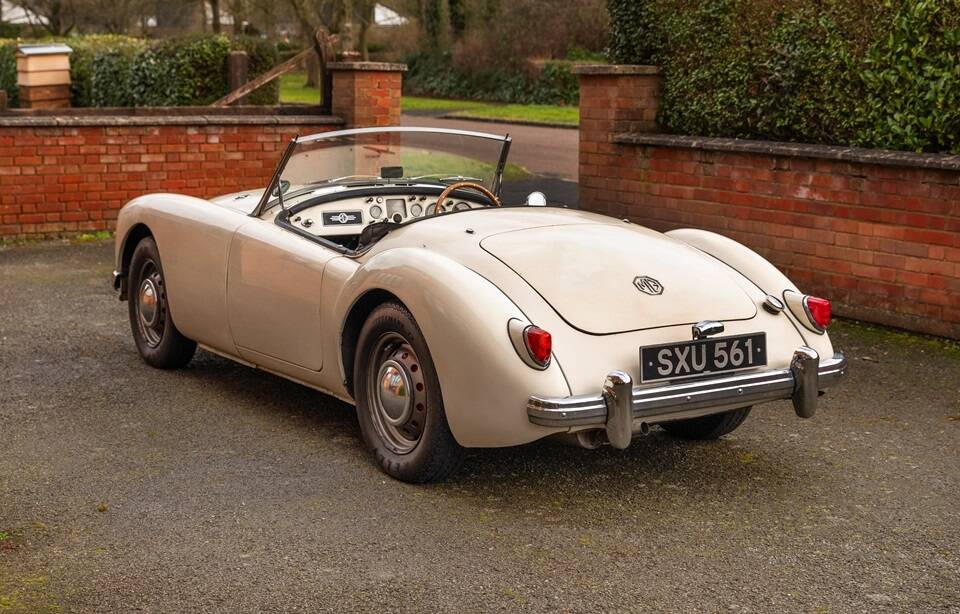 Bild 3/50 von MG MGA 1500 (1956)