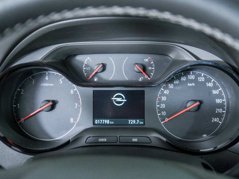Image 15/50 de Opel Crossland X 1.2 Turbo (2020)