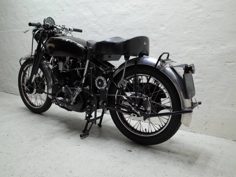 Immagine 30/36 di Vincent Black Shadow C (1951)