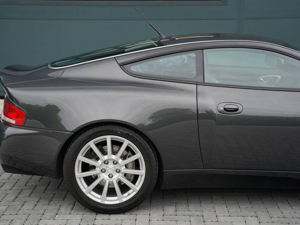 Image 23/50 of Aston Martin V12 Vanquish S (2007)