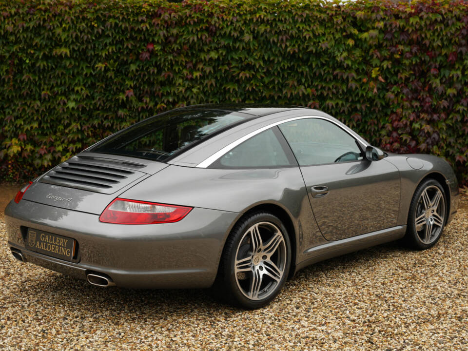 Image 42/50 de Porsche 911 Targa 4 (2007)