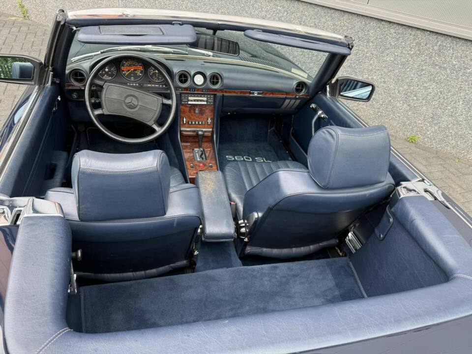 Image 29/50 of Mercedes-Benz 560 SL (1986)