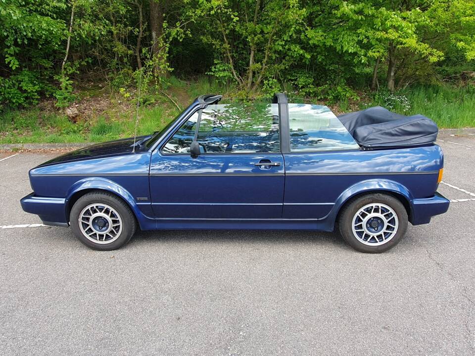 Image 10/75 de Volkswagen Golf Mk I Convertible 1.8 (1991)