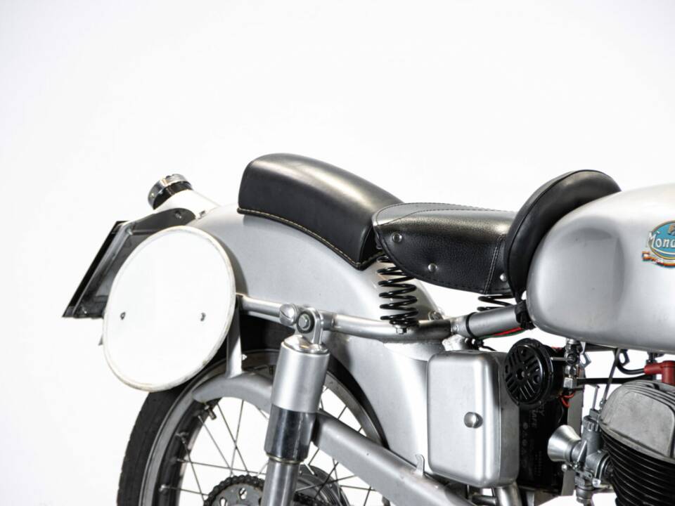 Image 32/50 de Mondial DUMMY (1954)