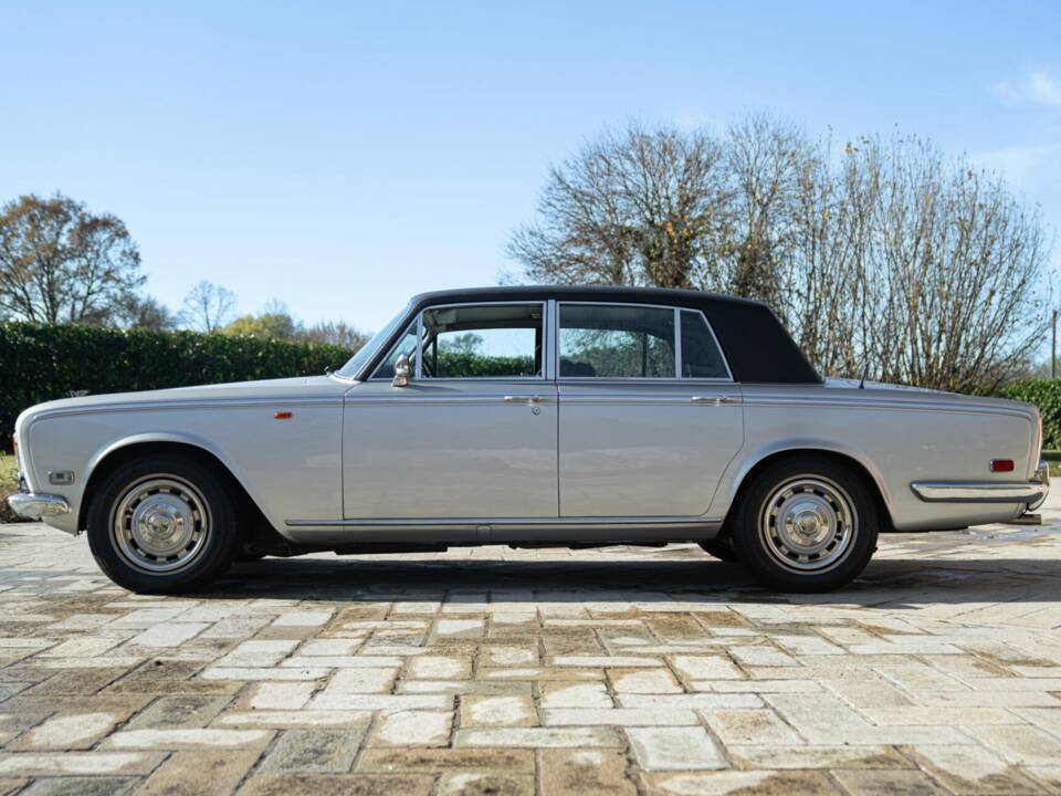 Image 4/50 of Bentley T 1 (1975)