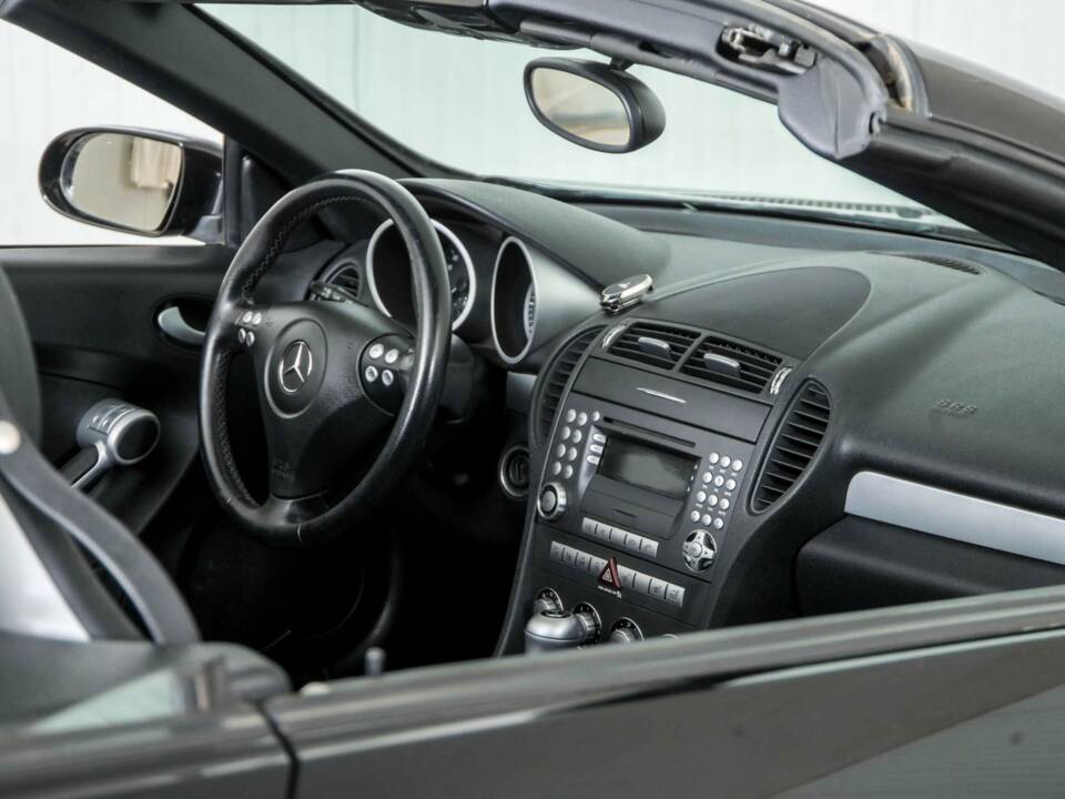 Afbeelding 35/50 van Mercedes-Benz SLK 200 Kompressor (2007)