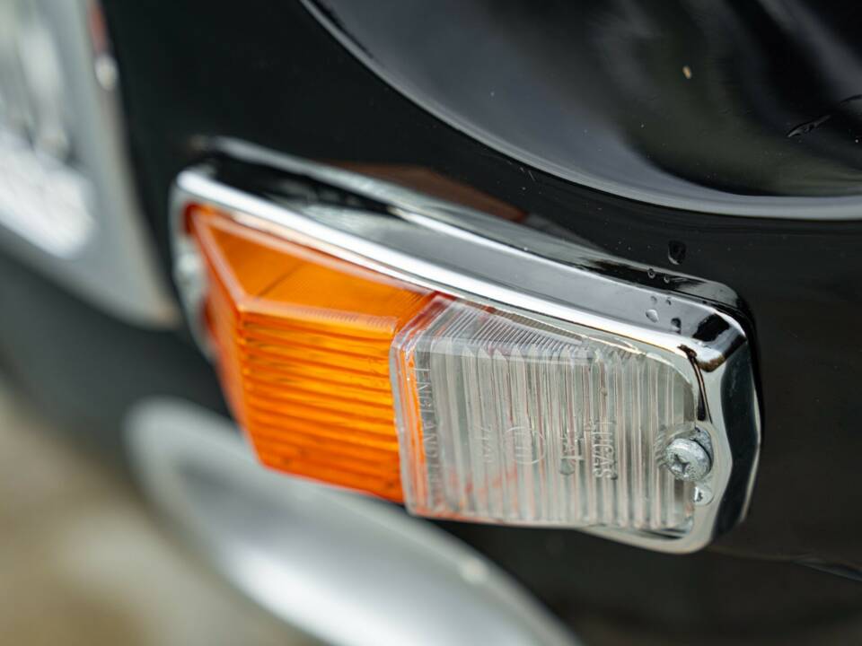 Image 13/50 of MG MGB GT (1978)