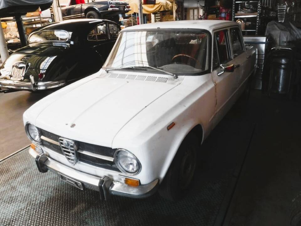 Bild 48/50 von Alfa Romeo Giulia 1300 Super (1971)