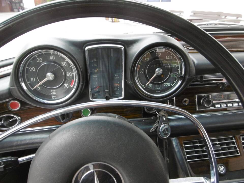 Bild 8/13 von Mercedes-Benz 280 SE 3,5 (1971)
