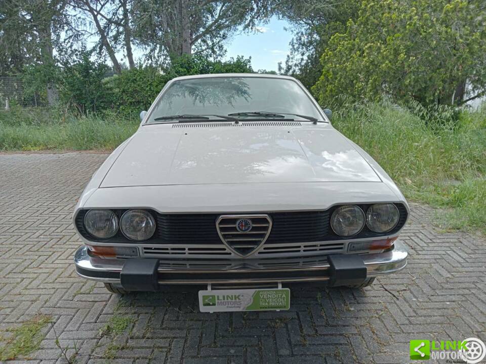 Bild 2/10 von Alfa Romeo Alfetta GT 1.6 (1979)