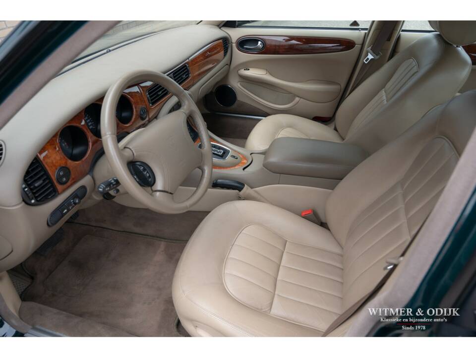 Bild 5/32 von Jaguar XJ 8 Executive (1998)