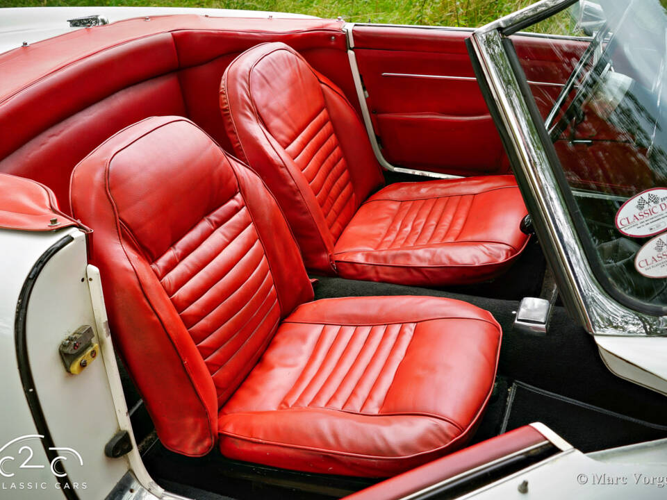 Image 10/55 de Alfa Romeo 2000 Spider (1959)