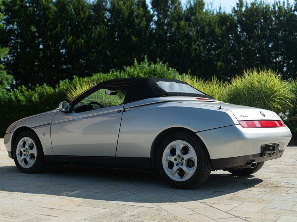 Bild 5/50 von Alfa Romeo Spider 2.0 Twin Spark 16V (1996)