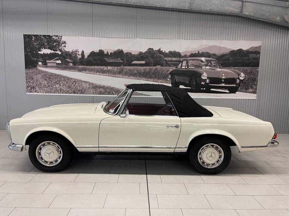 Image 1/19 of Mercedes-Benz 280 SL (1968)