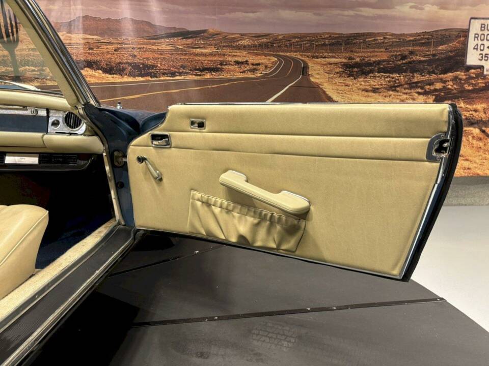 Image 25/36 de Mercedes-Benz 280 SL (1970)