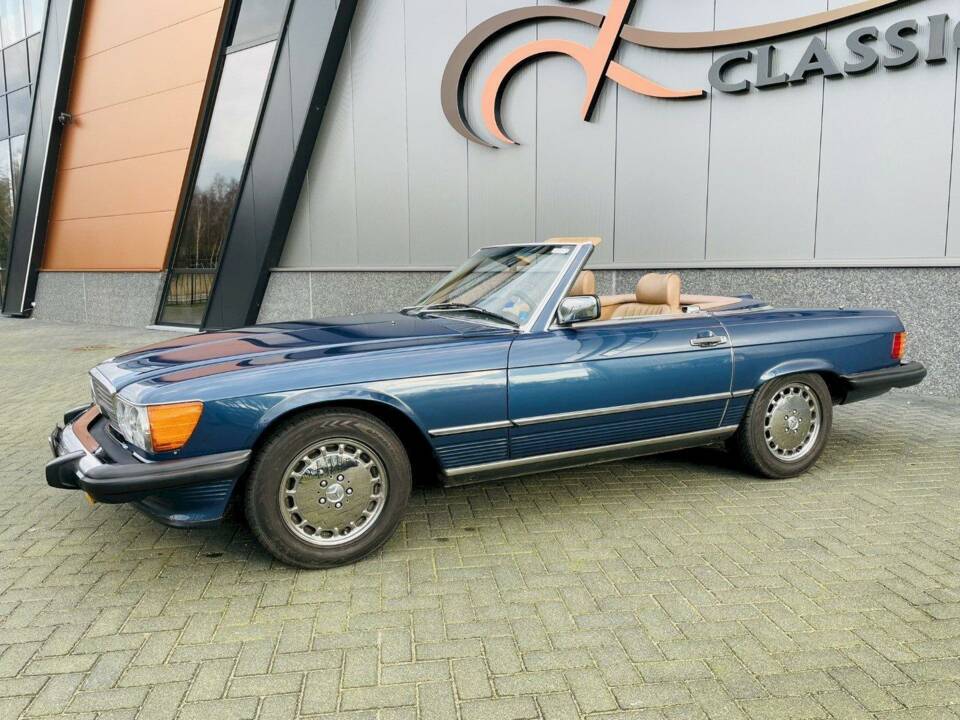 Image 5/36 de Mercedes-Benz 560 SL (1986)
