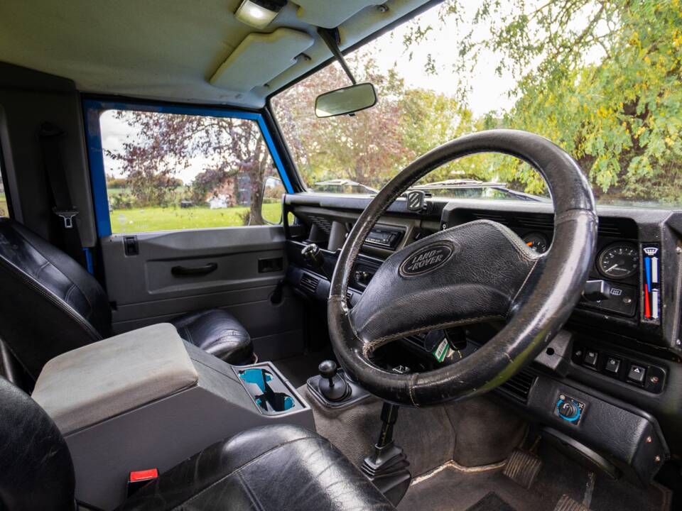 Bild 6/50 von Land Rover Defender 90 &quot;50th Anniversary&quot; (1999)