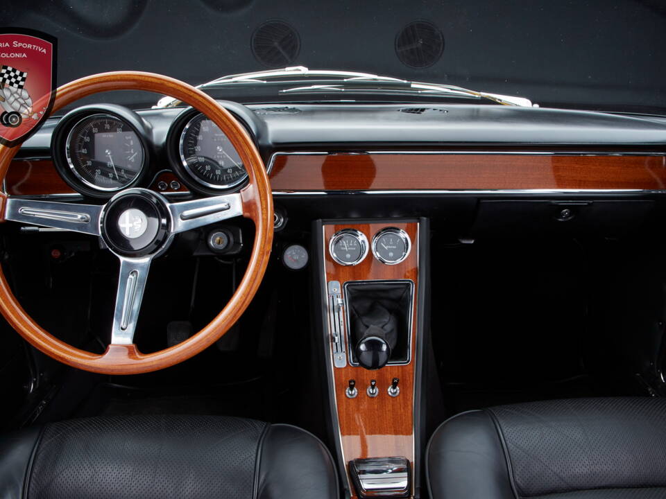 Image 84/96 of Alfa Romeo 1750 GT Veloce (1969)