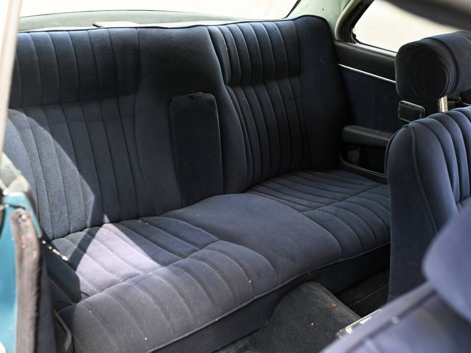 Image 19/21 de Daimler Double Six (1978)