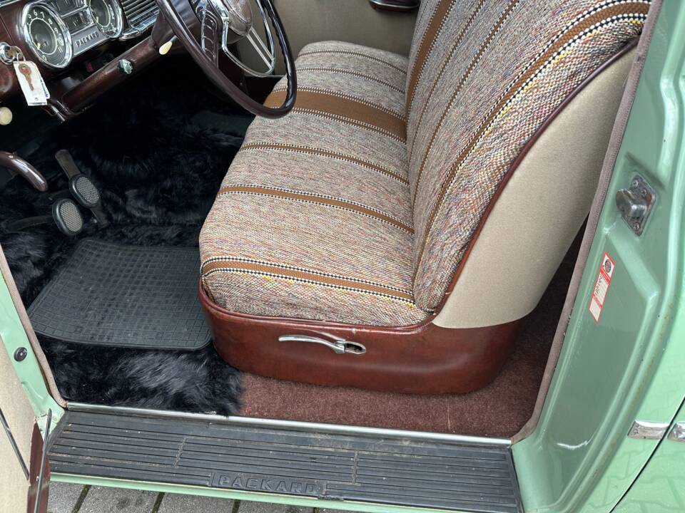 Image 18/82 of Packard Deluxe (1950)