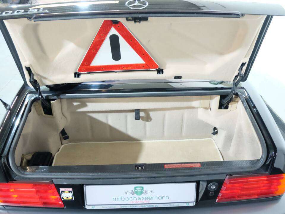 Image 25/26 of Mercedes-Benz 500 SL (1991)