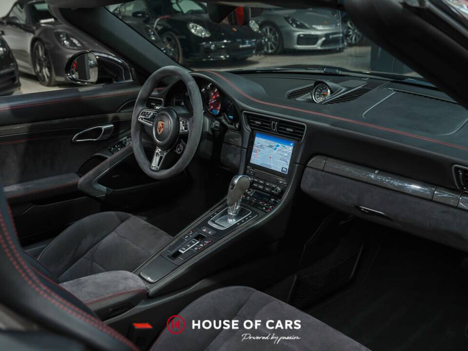 Bild 17/25 von Porsche 911 Carrera GTS (2017)