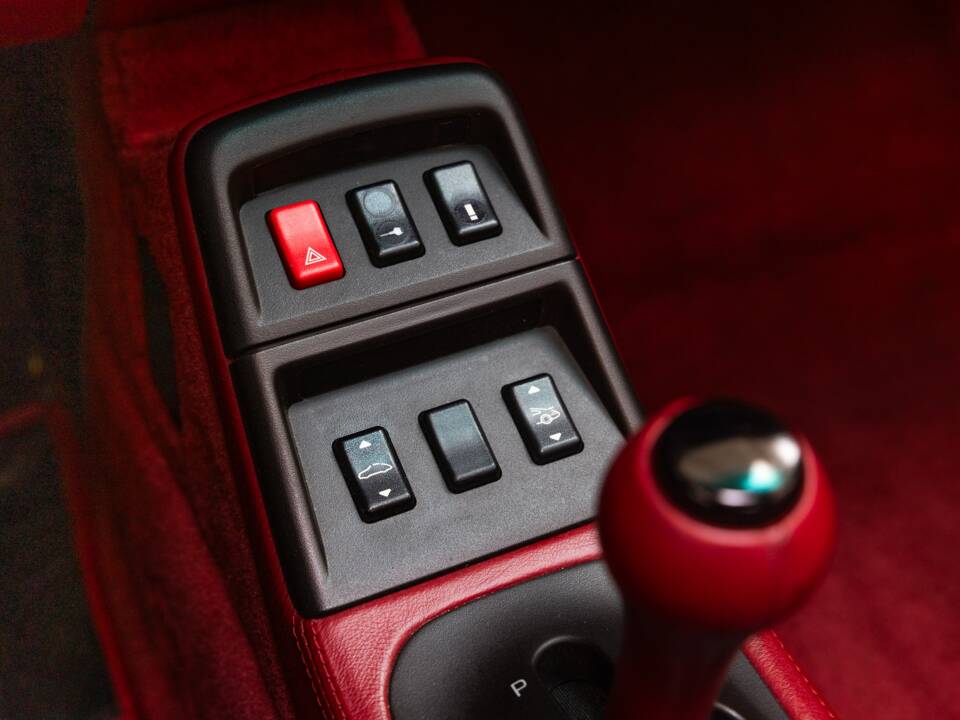 Immagine 23/32 di Porsche 911 Carrera (1994)